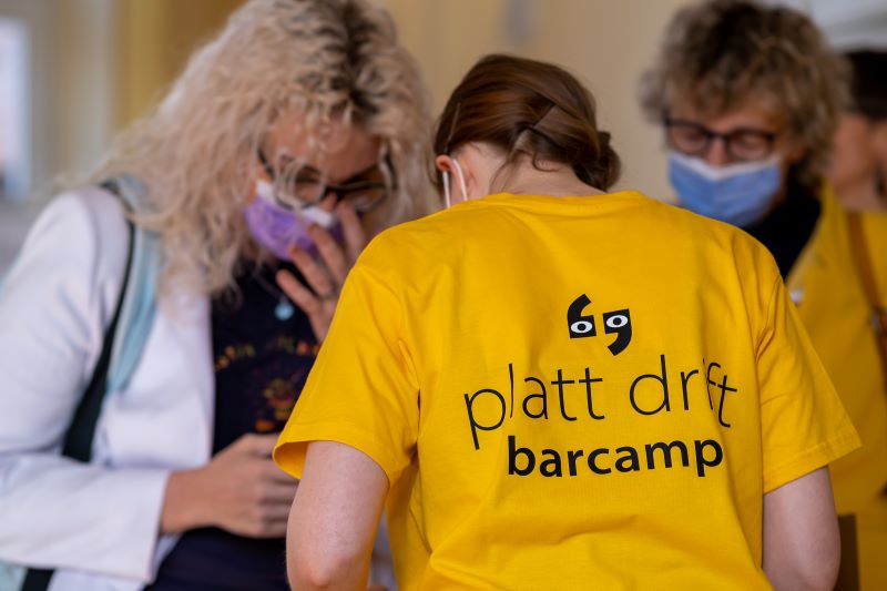 Gäste melden sich an bei einem Team-Mitglied des platt drift barcamp